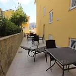 Nettes In Mit Gemeinsamer Terrasse By Interhome