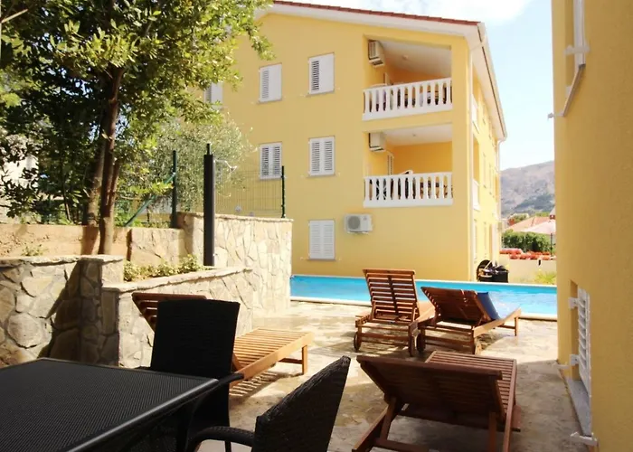 Nettes In Mit Gemeinsamer Terrasse By Interhome Apartment *